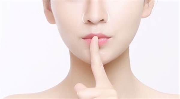 上海做透明质酸<a href=http://www.washiqing.com/listinfo-737-0.html target=_blank class=infotextkey>隆鼻</a>费用